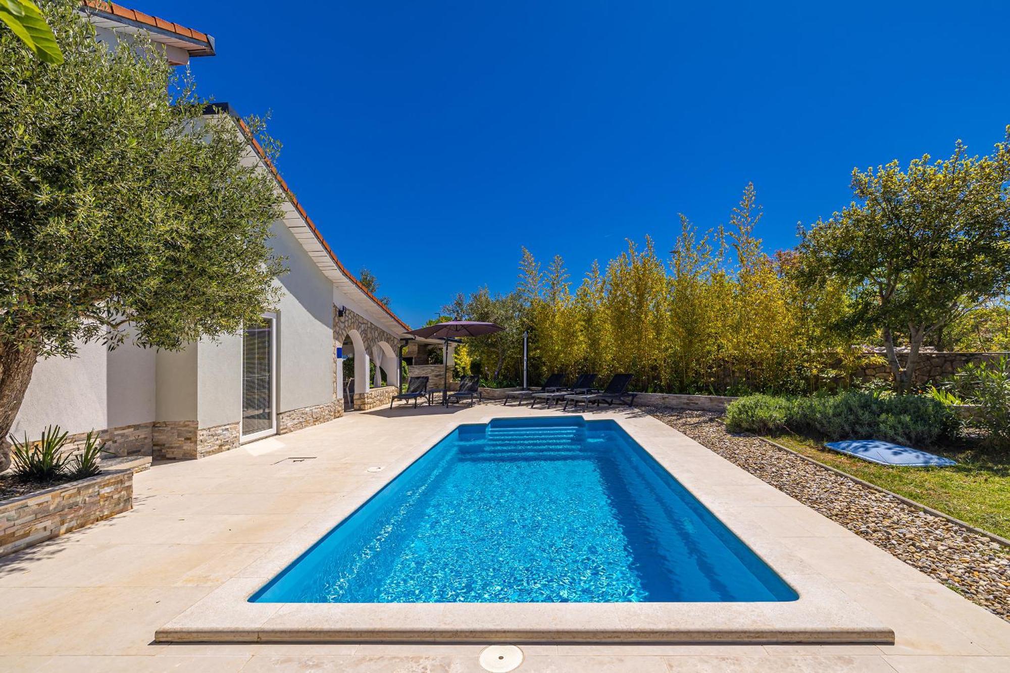 Holiday House Kai With Private Pool Pinezici  Exterior photo